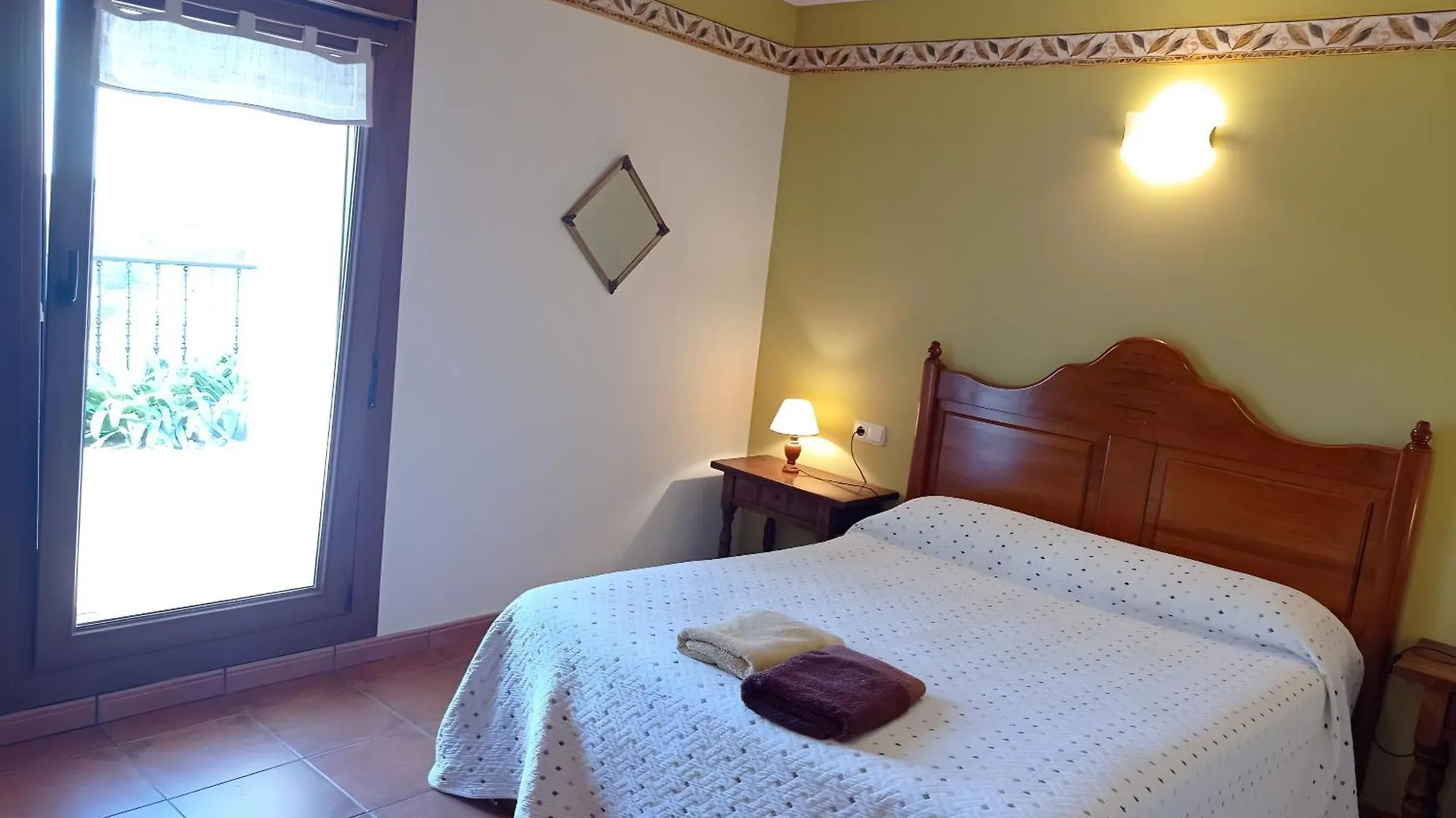 Lokate 2 Habitaciones Aia 0*,  Spain